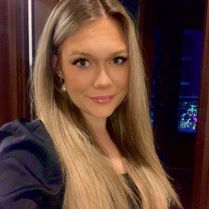 Meet your Posher, Alexandra